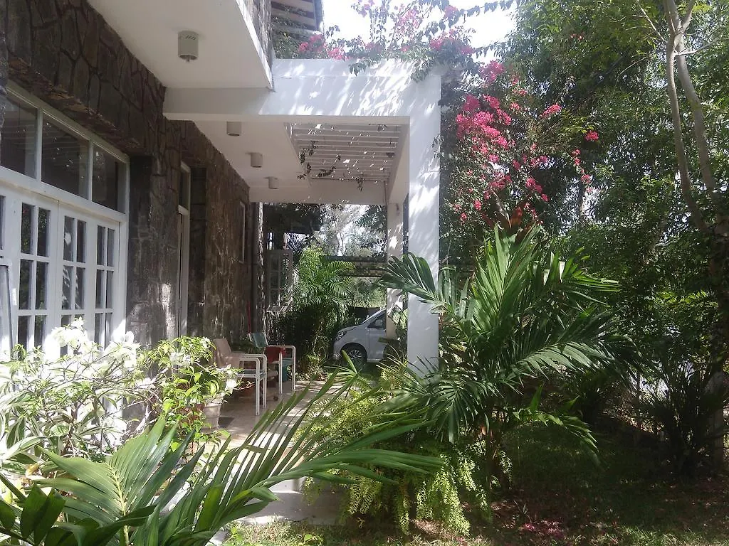 The Rock House Apartment Katunayake 0*,  Sri Lanka
